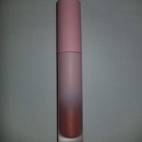 Be Bella Cosmetics X Must Be Cindy - Not Declining Lip Kit - Picture 9 of 13